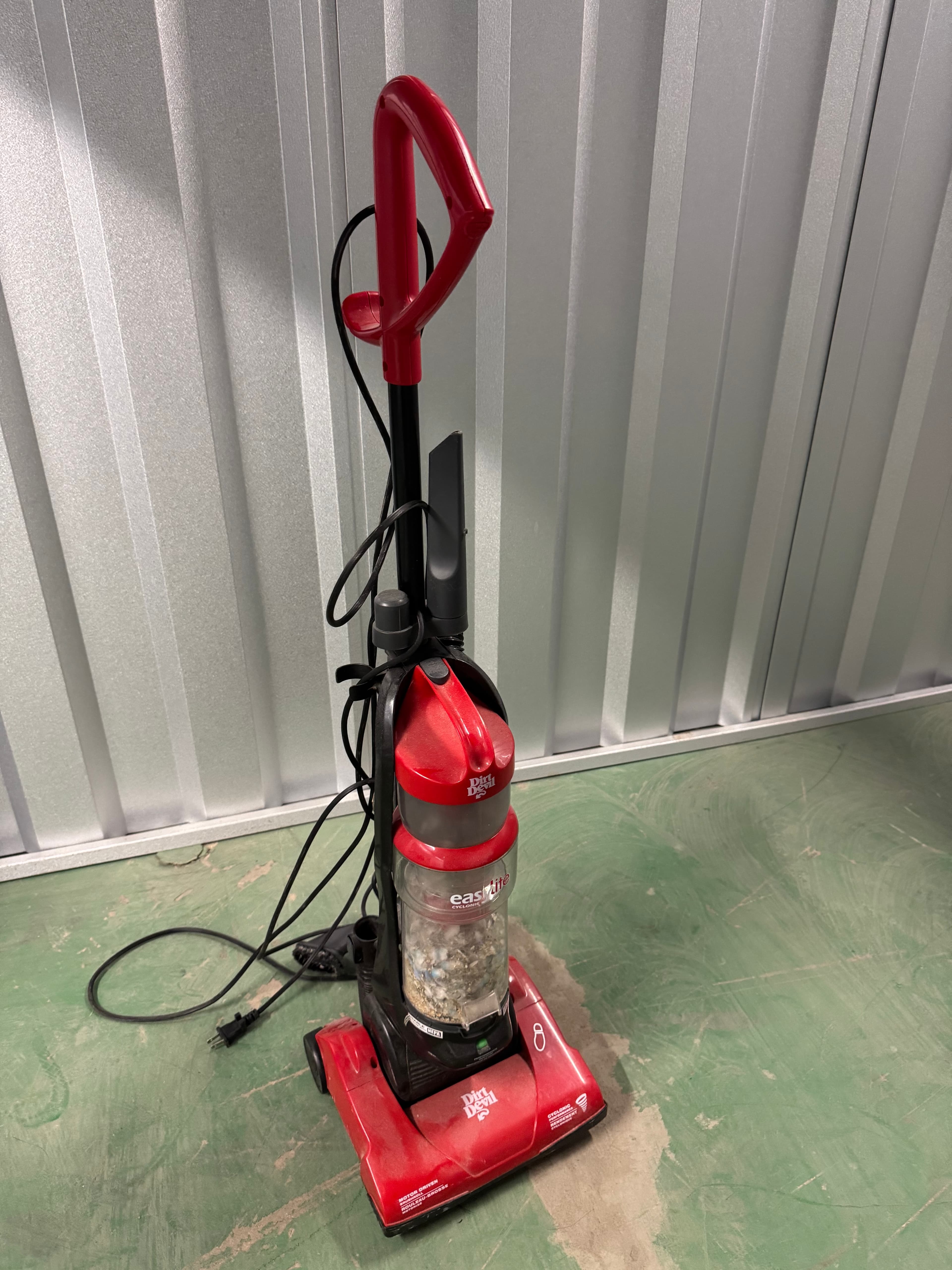 Dirt Devil Easy Lite Vacuum Cleaner