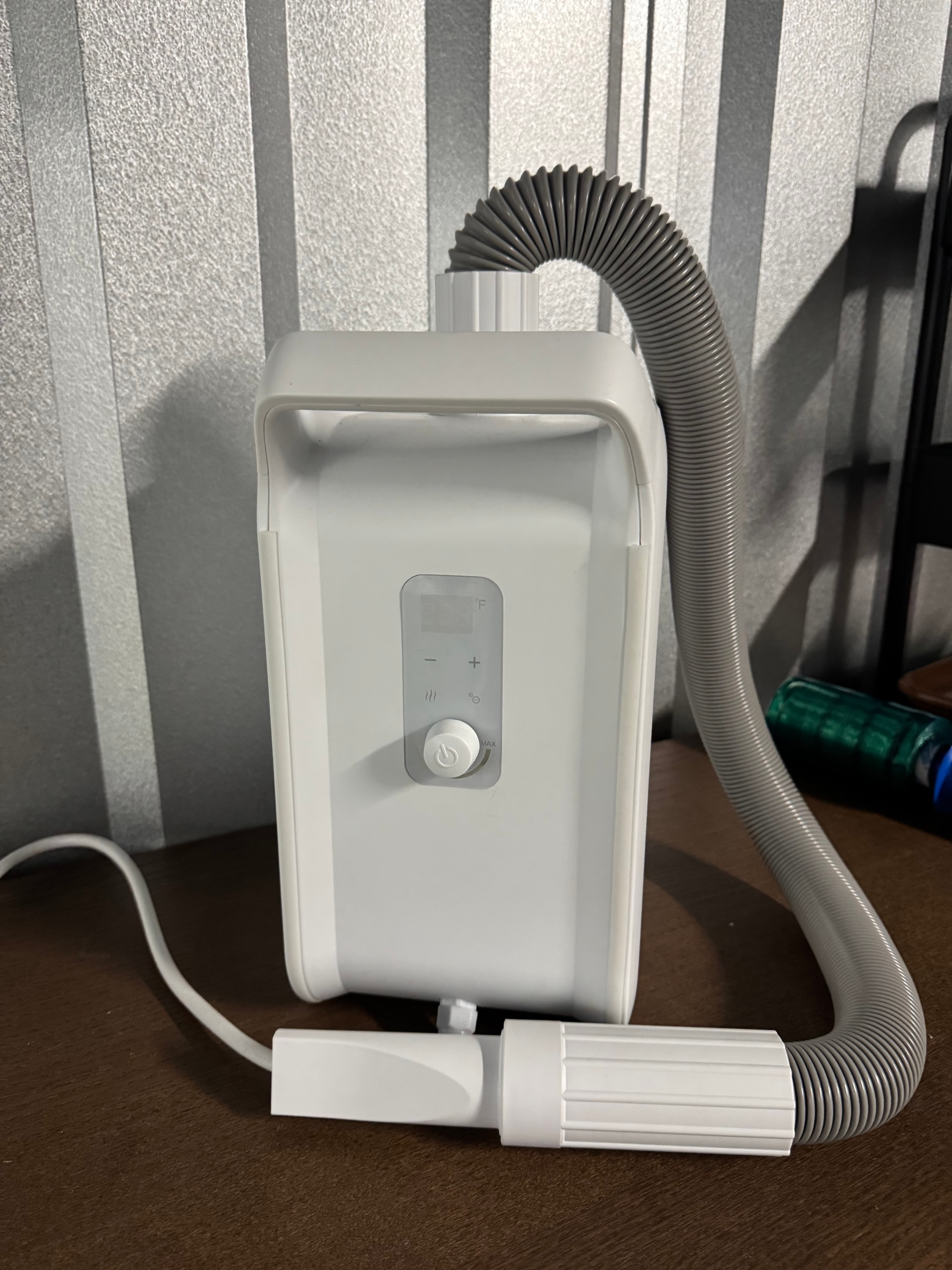 White Clothes Dryer with Hose